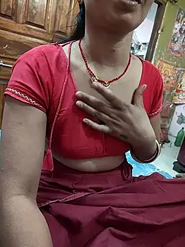 COUPLLE VILLAGE online show from 04-12-26, 03:43