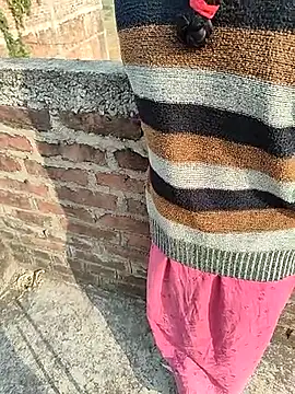 COUPLLE VILLAGE online show from 11-25-25, 02:56