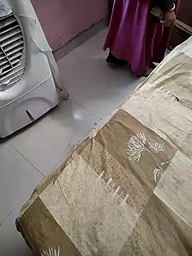 COUPLLE VILLAGE online show from 11-26-25, 02:55