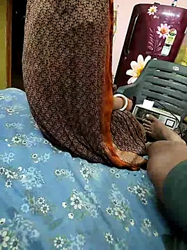 COUPLLE VILLAGE online show from 02-07-26, 10:29