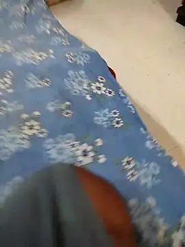 COUPLLE VILLAGE online show from 04-19-26, 03:29