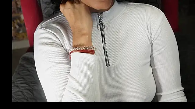 Snapshot of -AyeshaSinghania- chatting on 03-17-25, 06:00 -AyeshaSinghania- online show from 03-17-25, 06:00