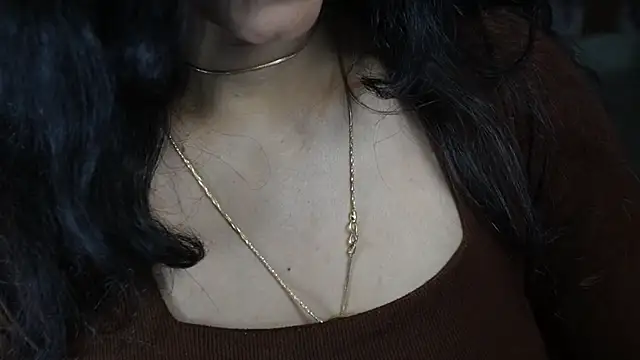 Snapshot of -AyeshaSinghania- chatting on 02-13-25, 04:39 -AyeshaSinghania- online show from 02-13-25, 04:39