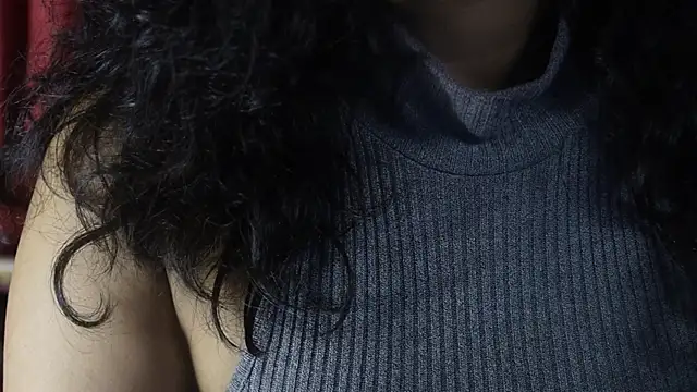 Snapshot of -AyeshaSinghania- chatting on 09-10-25, 10:36 -AyeshaSinghania- online show from 09-10-25, 10:36