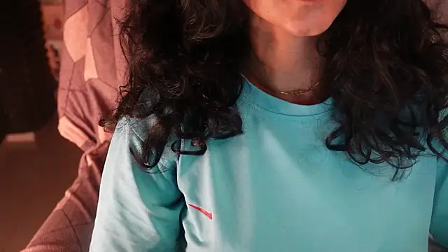 Snapshot of -AyeshaSinghania- chatting on 09-17-25, 10:28 -AyeshaSinghania- online show from 09-17-25, 10:28