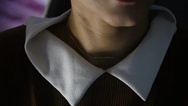 -AyeshaSinghania- online show from 12-22-25, 12:05