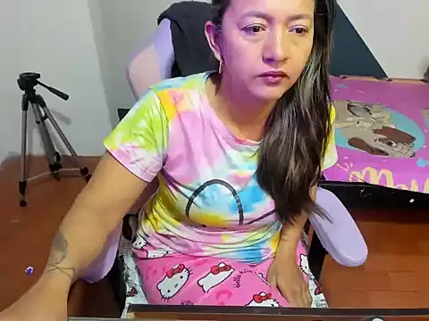 daleska ayala 1 online show from 10-27-25, 01:34