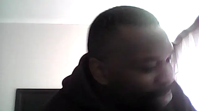Snapshot of Yardie_bone chatting on 07-18-26, 06:55 Yardie bone online show from 07-18-26, 06:55