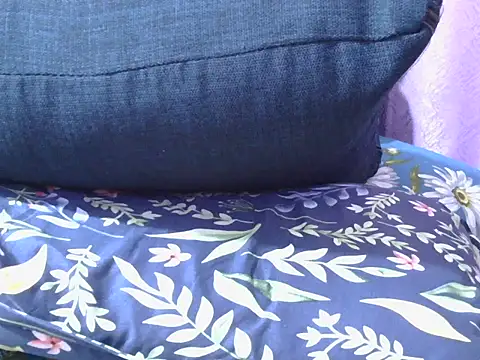 ivonito122 online show from 02-04-26, 10:38