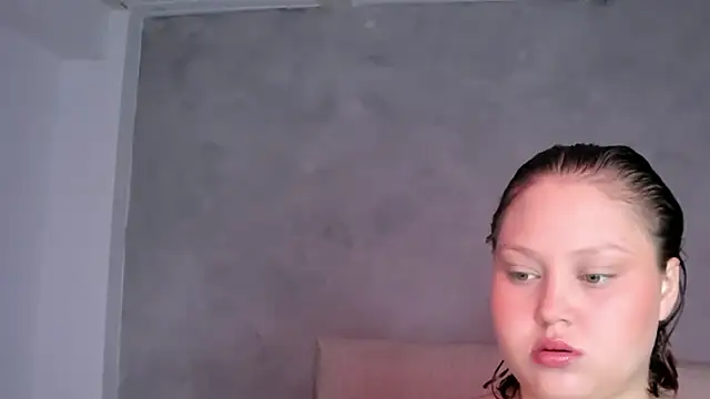 YuliCardona  online show from 06-23-26, 05:44