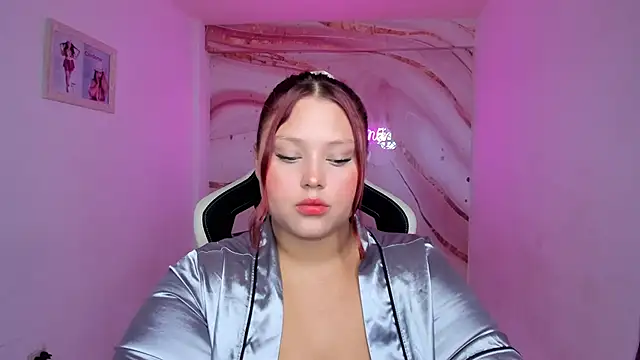 YuliCardona  online show from 11-10-25, 06:24