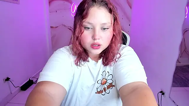 YuliCardona  online show from 11-15-25, 05:28