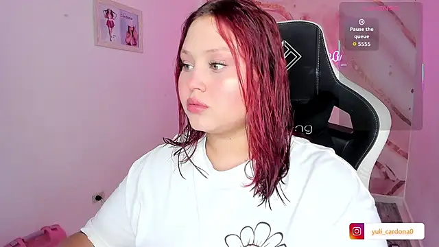 YuliCardona  online show from 12-17-25, 07:41