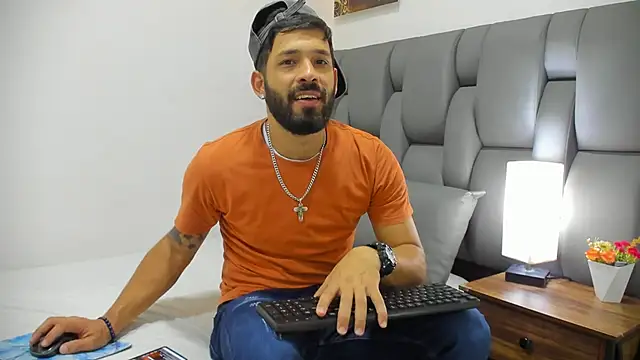 Thiagogomez online show from 03-06-26, 07:20