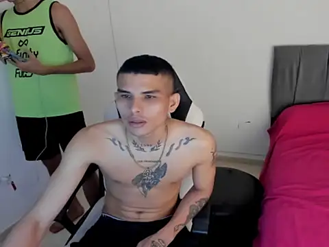 Snapshot of hot_king20 chatting on 04-01-26, 12:24 hot king20 online show from 04-01-26, 12:24