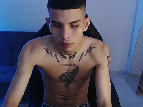 Snapshot of hot_king20 chatting on 01-14-26, 10:46 hot king20 online show from 01-14-26, 10:46