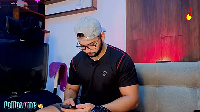 Andrew Brown online show from 11-28-25, 02:17