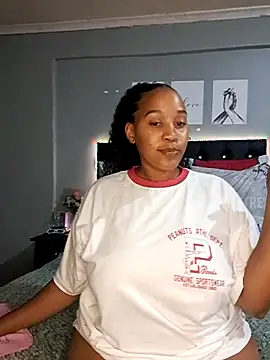Snapshot of Toya_P chatting on 02-15-25, 08:34 Toya P online show from 02-15-25, 08:34