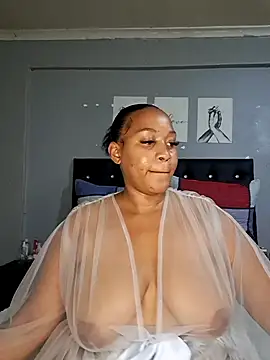 Snapshot of Toya_P chatting on 10-12-25, 11:11 Toya P online show from 10-12-25, 11:11