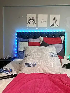 Toya P online show from 12-13-25, 08:04