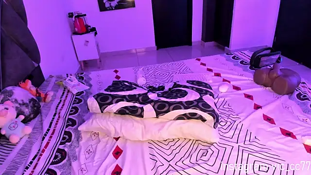 victoriamoon1 online show from 03-28-26, 05:30