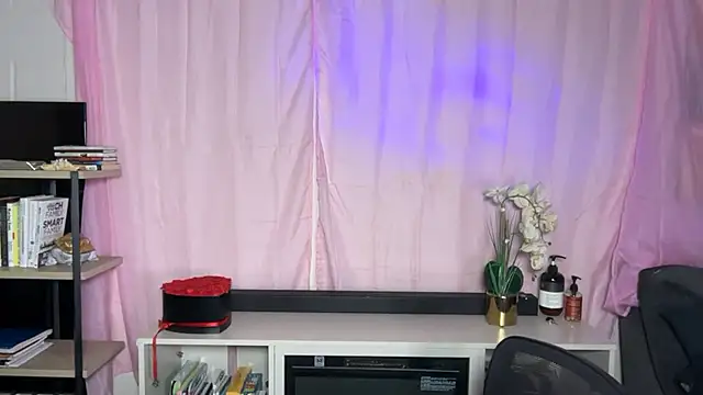 SashaEstrella online show from 03-28-26, 07:09