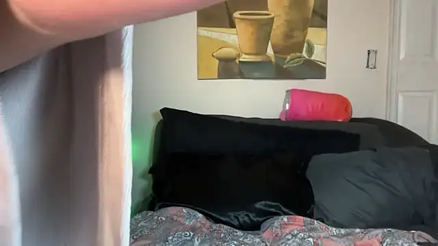 Snapshot of SashaEstrella chatting on 02-19-26, 06:43 SashaEstrella online show from 02-19-26, 06:43