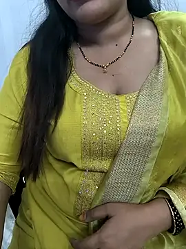 Snapshot of lovely_zara chatting on 10-11-25, 07:26 lovely zara online show from 10-11-25, 07:26
