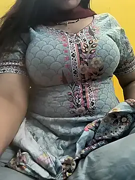 Snapshot of lovely_zara chatting on 12-19-24, 10:13 lovely zara online show from 12-19-24, 10:13