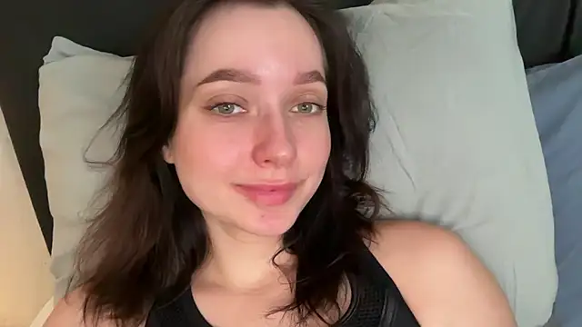 Snapshot of _liatris_ chatting on 01-21-25, 06:00  liatris  online show from 01-21-25, 06:00