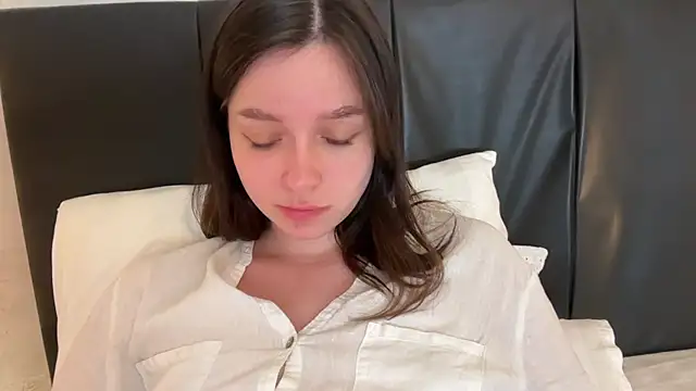 Snapshot of _liatris_ chatting on 03-14-25, 04:30  liatris  online show from 03-14-25, 04:30