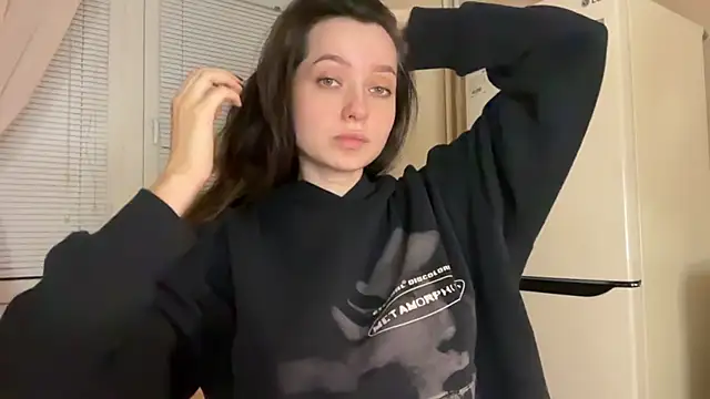 Snapshot of _liatris_ chatting on 10-03-25, 03:35  liatris  online show from 10-03-25, 03:35