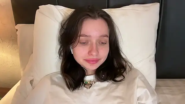 Snapshot of _liatris_ chatting on 01-10-25, 04:41  liatris  online show from 01-10-25, 04:41