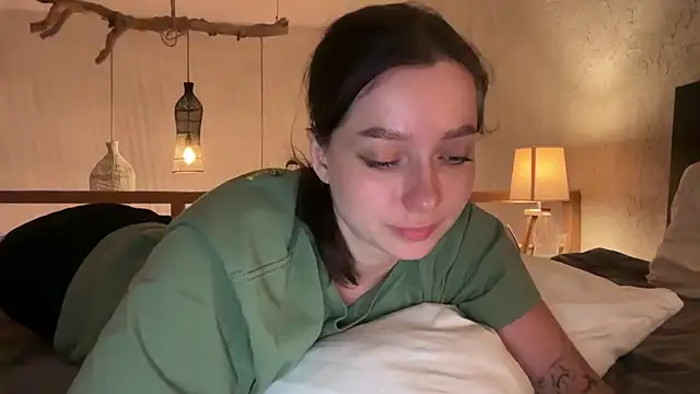 Snapshot of _liatris_ chatting on 03-13-25, 12:56  liatris  online show from 03-13-25, 12:56