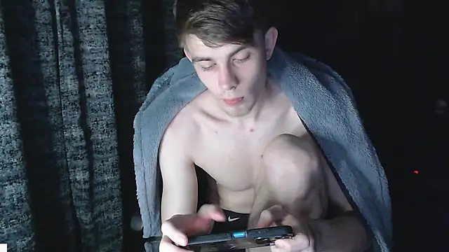 Student Oliver online show from 11-21-25, 06:07