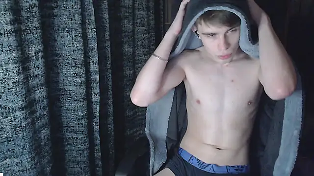 Student Oliver online show from 11-23-25, 07:02