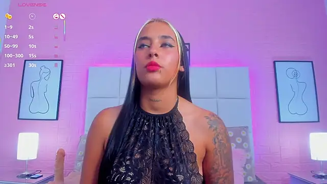 Snapshot of charlotte_kisss chatting on 06-09-26, 07:15 charlotte kisss online show from 06-09-26, 07:15