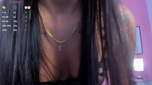 Snapshot of charlotte_kisss chatting on 06-12-26, 07:22 charlotte kisss online show from 06-12-26, 07:22