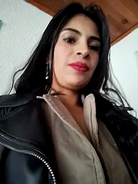 Astrid-- online show from 06-17-26, 03:11
