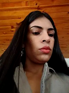 Snapshot of Astrid-- chatting on 02-11-26, 02:39 Astrid-- online show from 02-11-26, 02:39