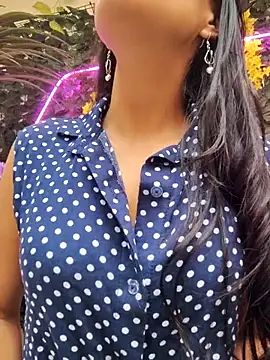 Astrid-- online show from 10-09-25, 07:58