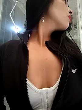 Astrid-- online show from 10-24-25, 07:57