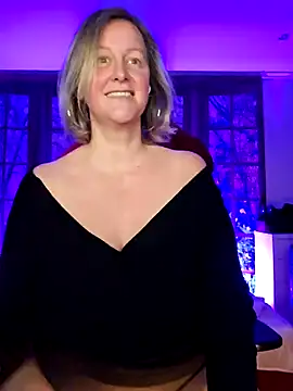 Snapshot of MarleneBloem chatting on 02-04-25, 05:01 MarleneBloem online show from 02-04-25, 05:01