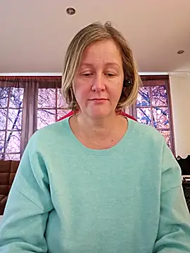 Snapshot of MarleneBloem chatting on 02-17-25, 01:22 MarleneBloem online show from 02-17-25, 01:22