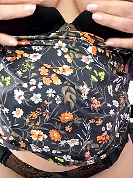 Snapshot of MarleneBloem chatting on 03-14-25, 11:23 MarleneBloem online show from 03-14-25, 11:23