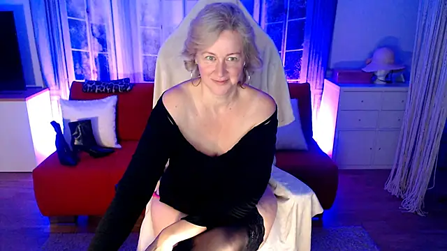 Snapshot of MarleneBloem chatting on 10-03-25, 05:31 MarleneBloem online show from 10-03-25, 05:31