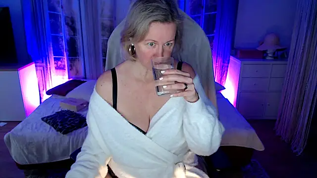 MarleneBloem online show from 11-14-25, 09:57