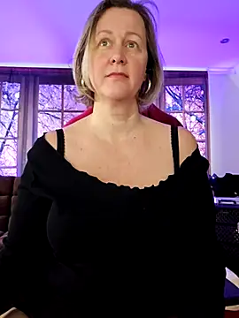 Snapshot of MarleneBloem chatting on 02-22-25, 09:45 MarleneBloem online show from 02-22-25, 09:45