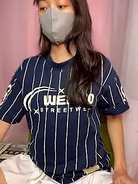 DA-EUN online show from 10-21-25, 03:28