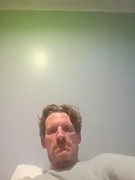 Travislovescum online show from 06-08-26, 01:55